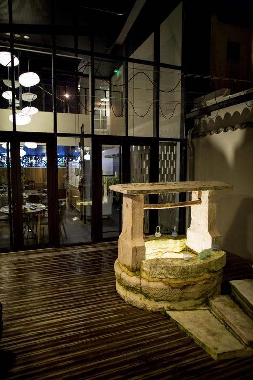Отель Aux Terrasses Турню Экстерьер фото